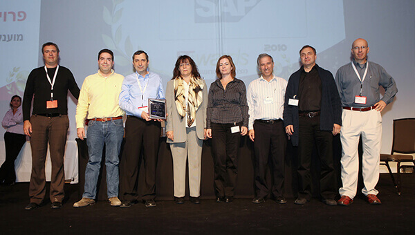 Winning the IT AWARDS Competition for the Mizrahi-Tefahot Bank Project